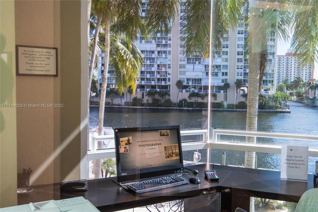 Gallery One - A Doubletree Suites By Hilton Hotel Fort Lauderdale Esterno foto