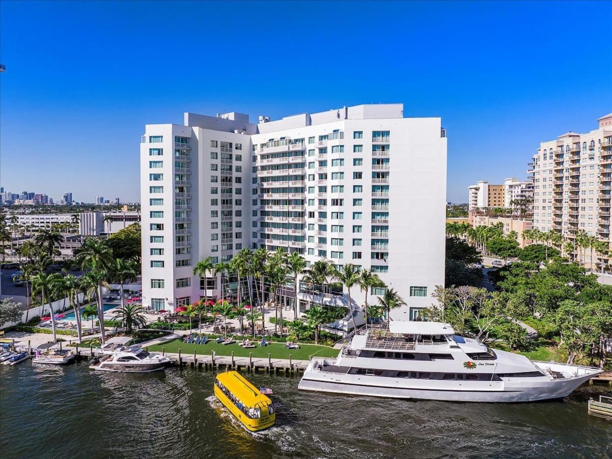 Gallery One - A Doubletree Suites By Hilton Hotel Fort Lauderdale Esterno foto