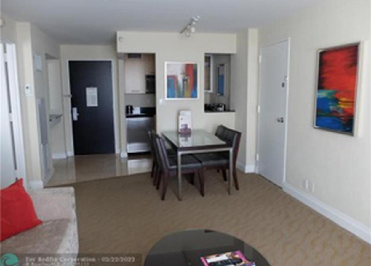 Gallery One - A Doubletree Suites By Hilton Hotel Fort Lauderdale Esterno foto