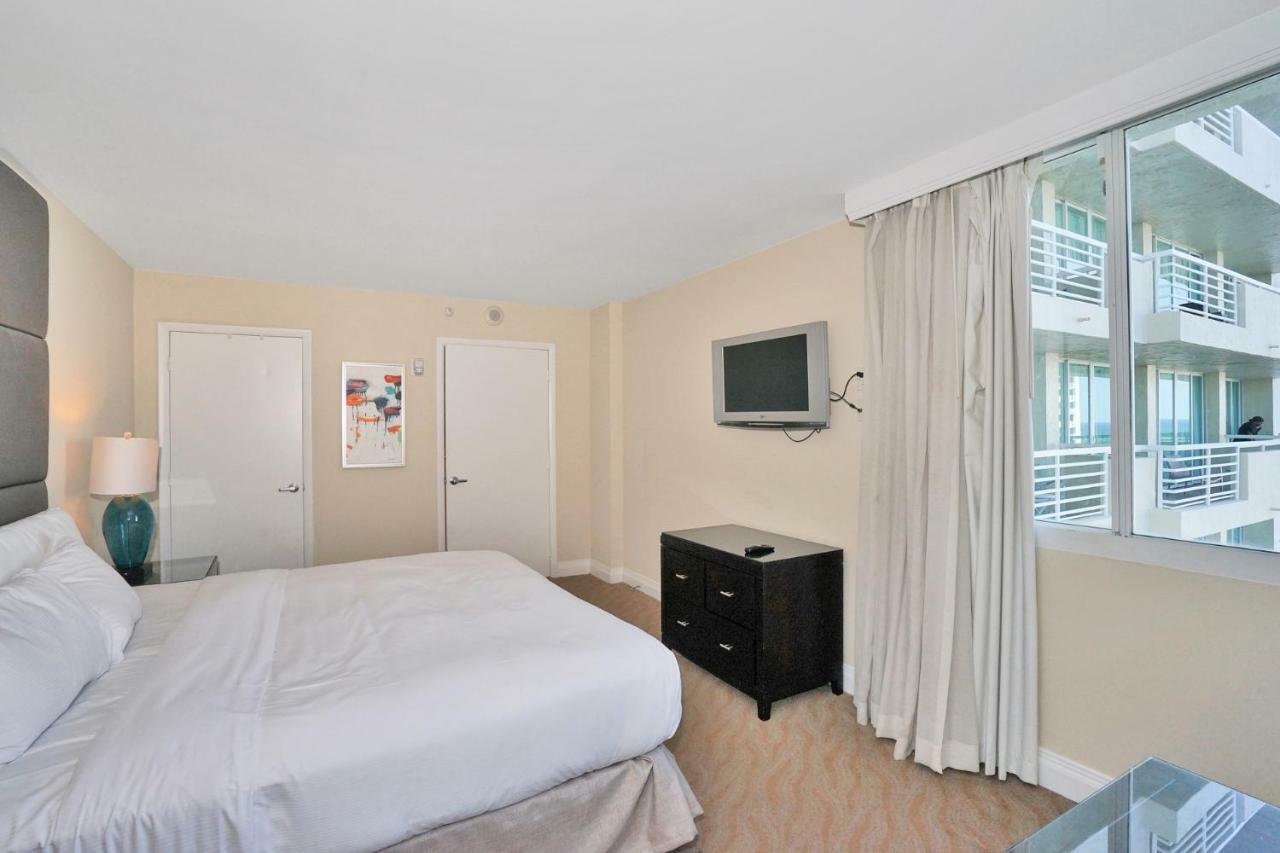 Gallery One - A Doubletree Suites By Hilton Hotel Fort Lauderdale Esterno foto