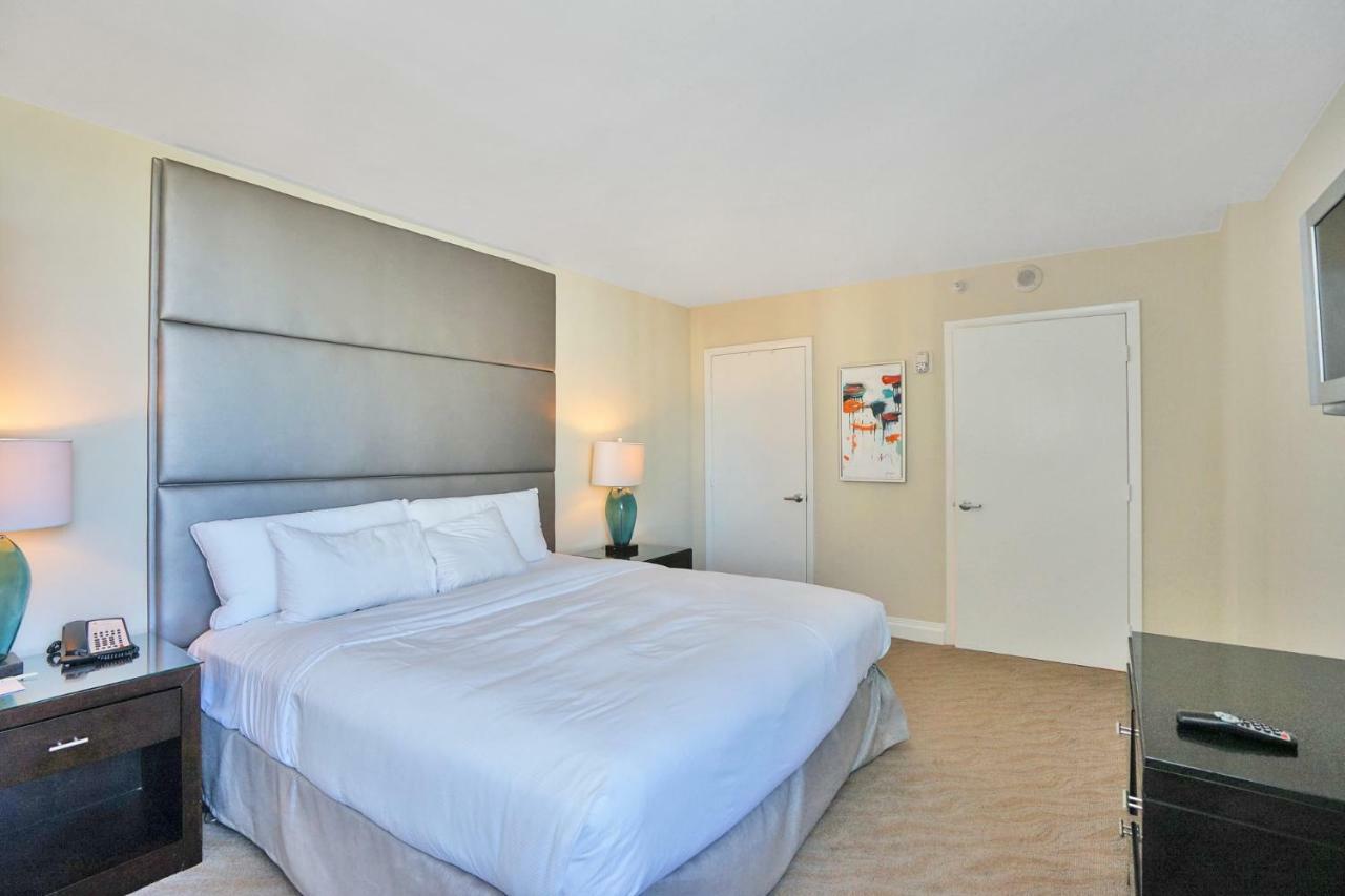 Gallery One - A Doubletree Suites By Hilton Hotel Fort Lauderdale Esterno foto