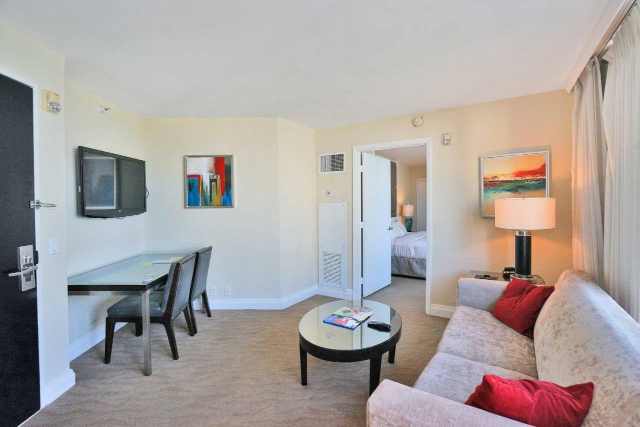 Gallery One - A Doubletree Suites By Hilton Hotel Fort Lauderdale Esterno foto